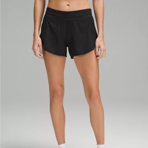 Lululemon Tracker Low-Rise Lined Short 4” in Black
